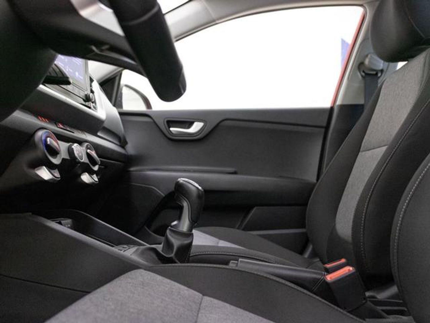 Kia Stonic 1.0 T-GDi MHEV MT Concept 74 kW (100 CV)