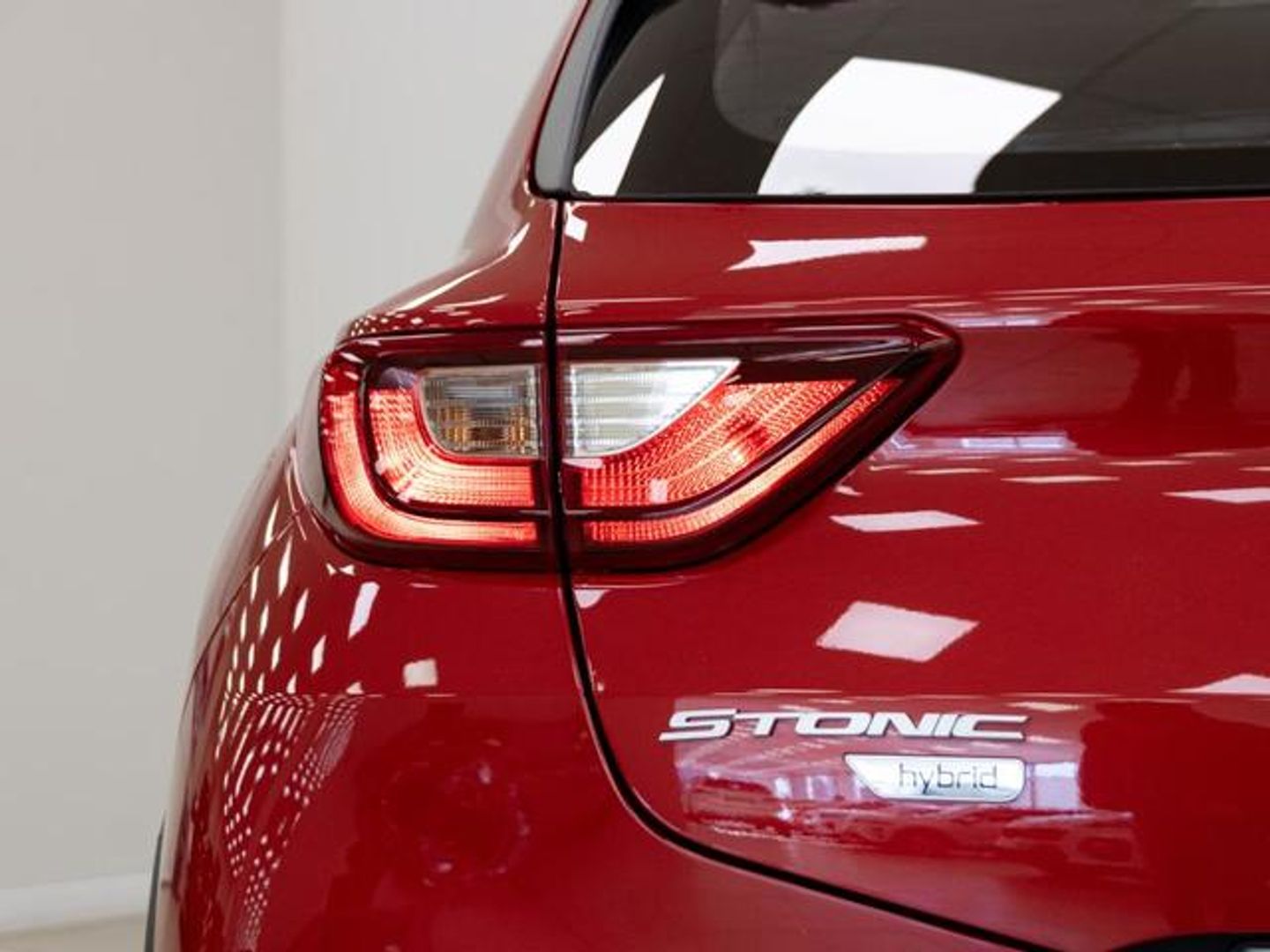 Kia Stonic 1.0 T-GDi MHEV MT Concept 74 kW (100 CV)