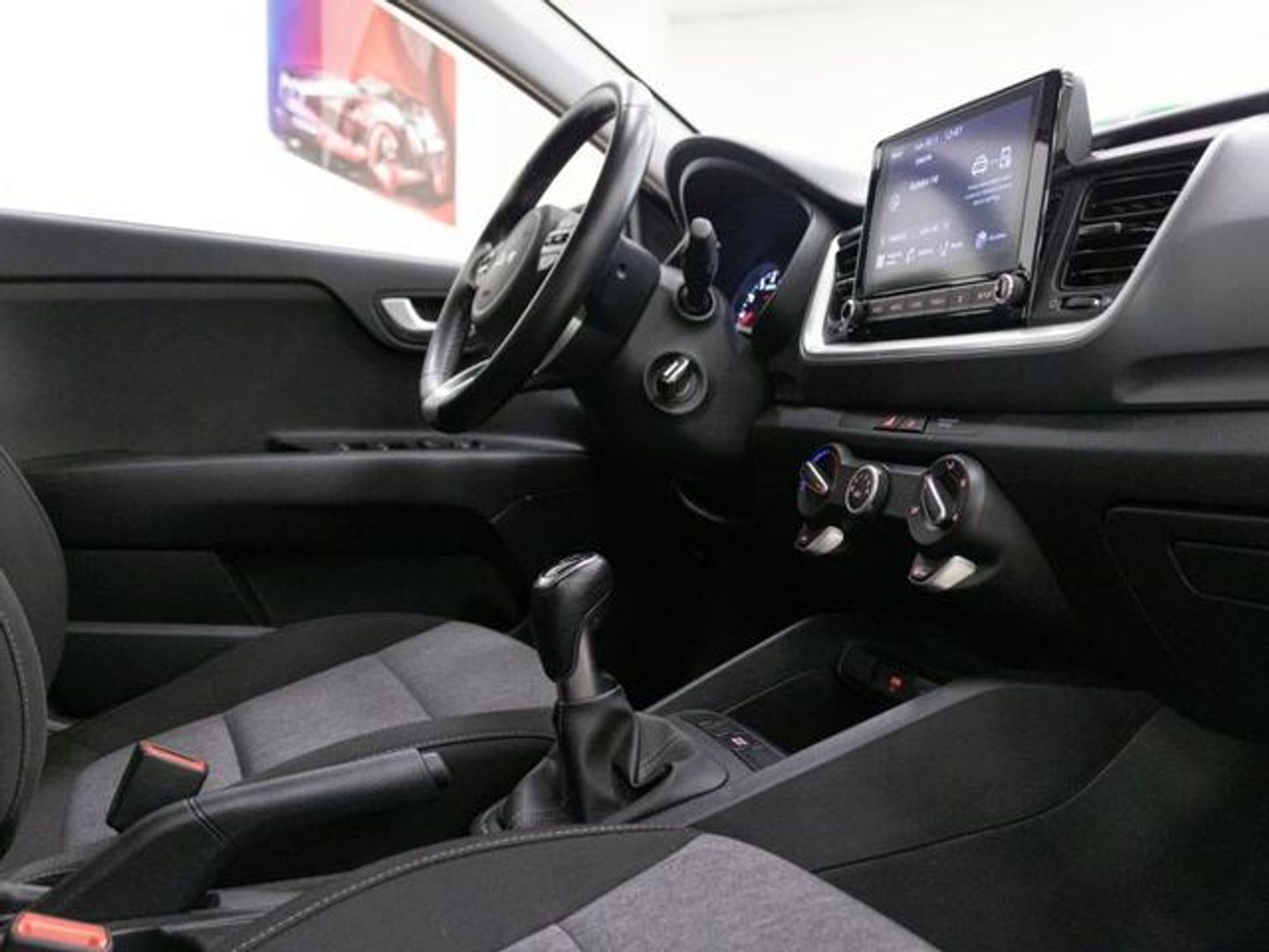 Kia Stonic 1.0 T-GDi MHEV MT Concept 74 kW (100 CV)