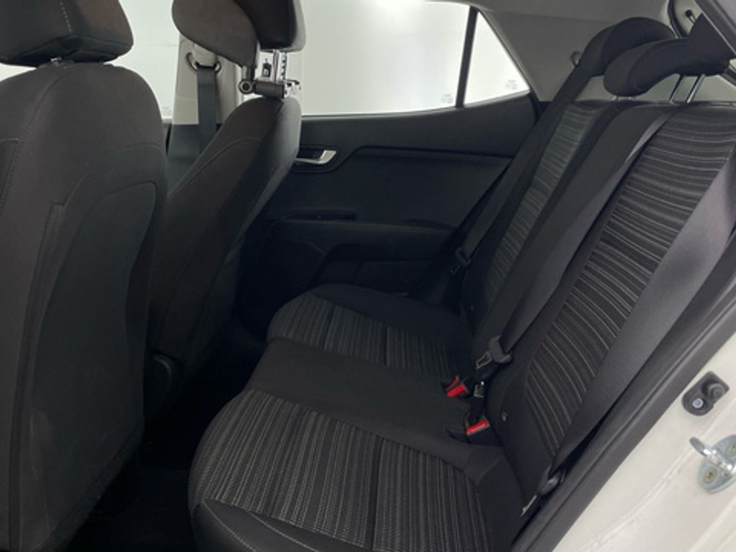 Kia Stonic 1.0 T-GDi MHEV Drive iMT 74 kW (100 CV) Blanco SUV
