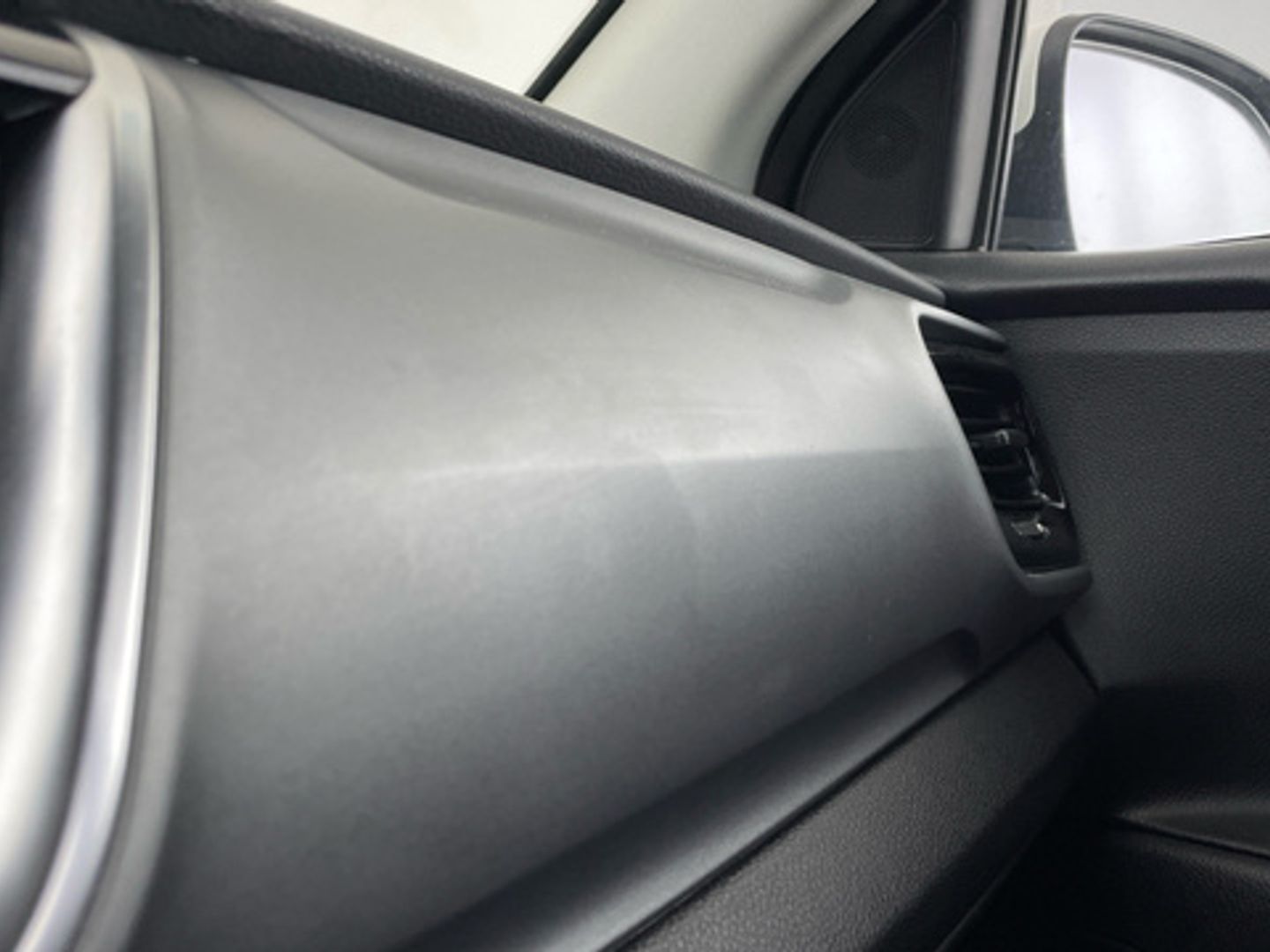 Kia Stonic 1.0 T-GDi MHEV Drive iMT 74 kW (100 CV) Blanco SUV