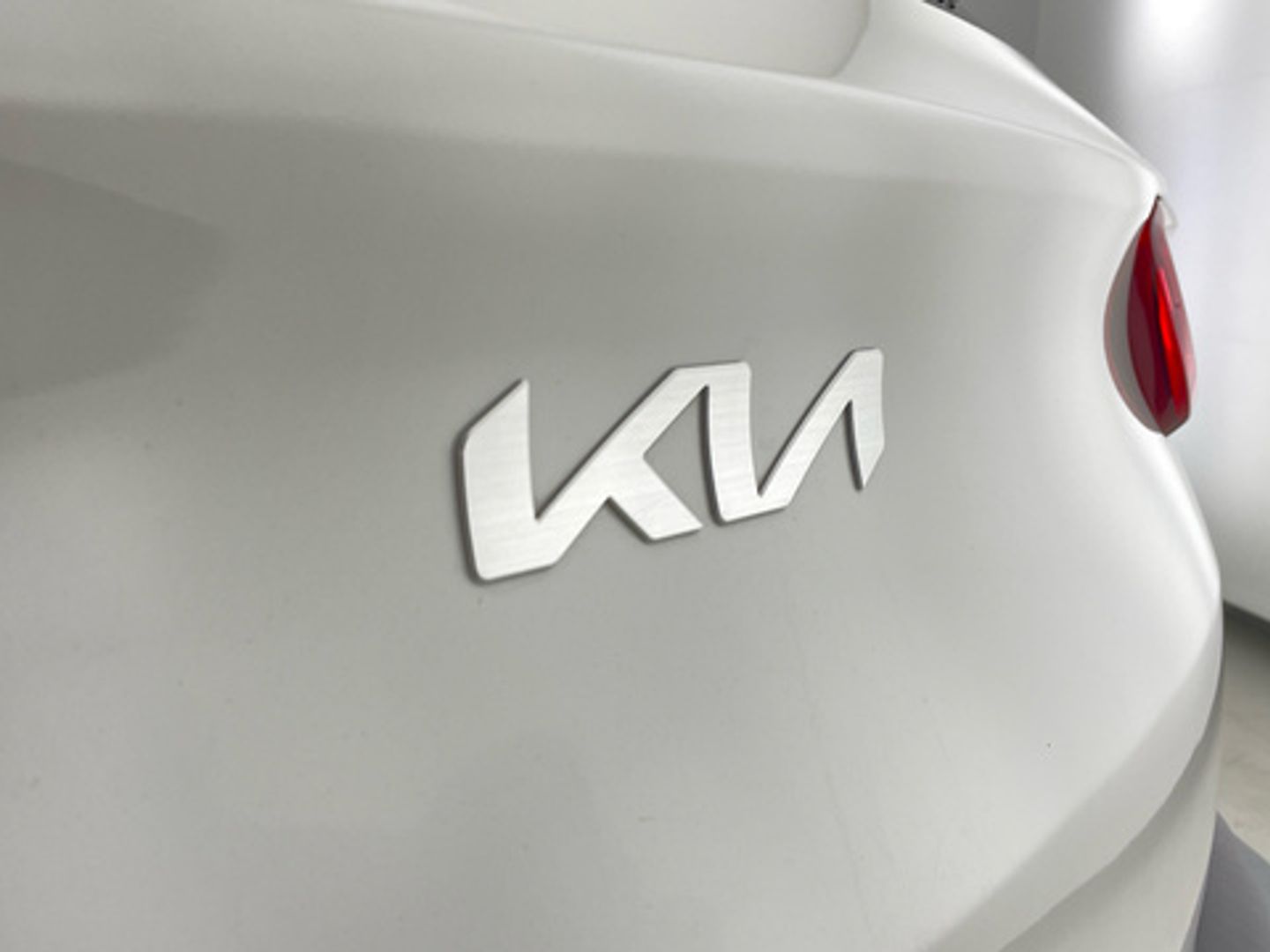 Kia Stonic 1.0 T-GDi MHEV Drive iMT 74 kW (100 CV) Blanco SUV