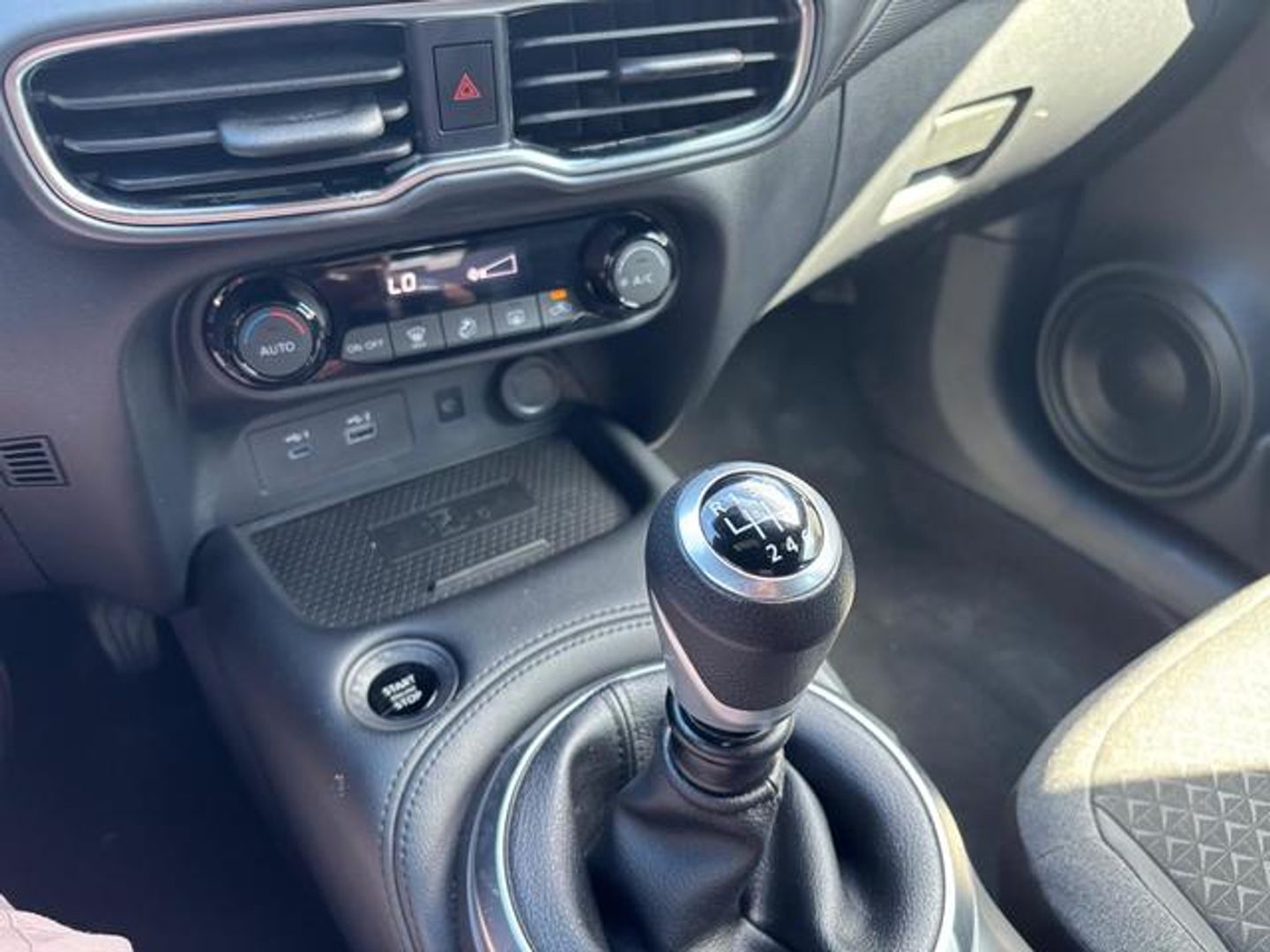 Nissan Juke DIG-T N-Connecta 4x2 84 kW (114 CV) Gris SUV