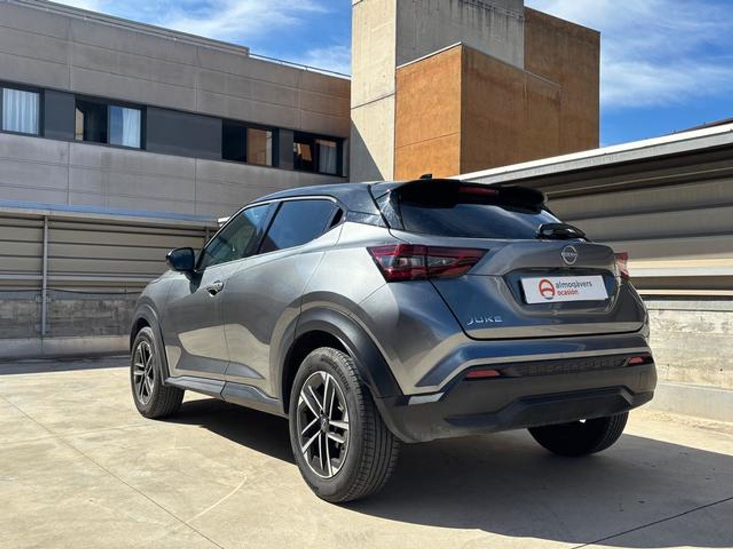 Nissan Juke DIG-T N-Connecta 4x2 84 kW (114 CV) Gris SUV