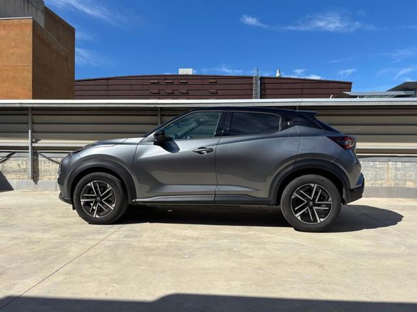 Nissan Juke DIG-T N-Connecta 4x2 84 kW (114 CV) Gris SUV