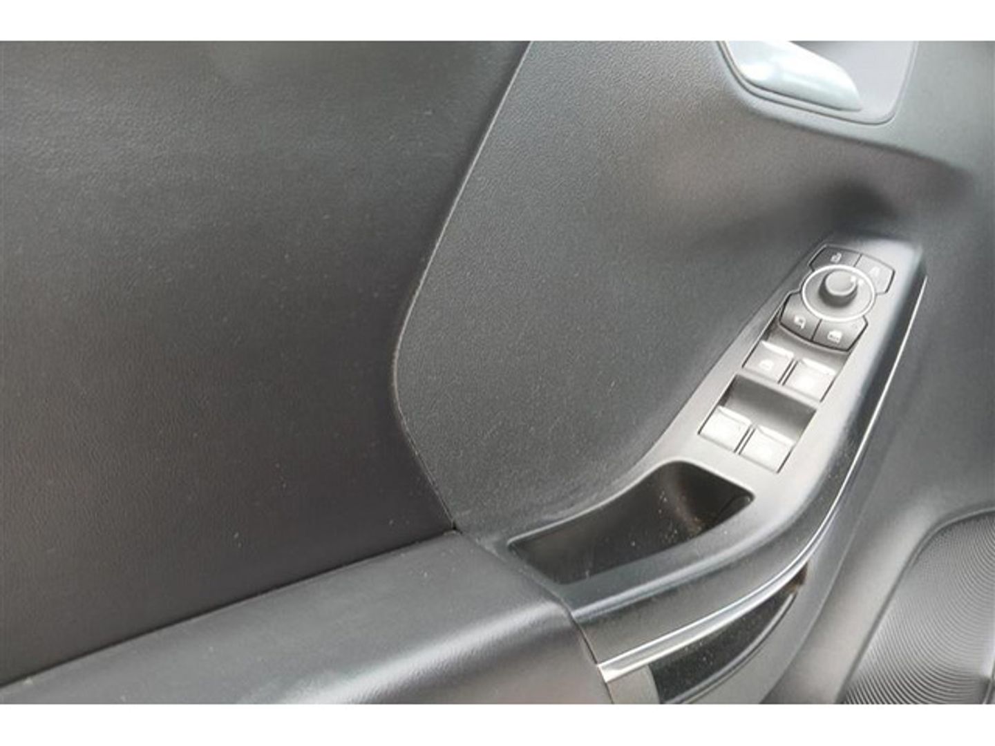 Ford Puma 1.0 EcoBoost MHEV ST-Line X 92 kW (125 CV) Gris Plata SUV
