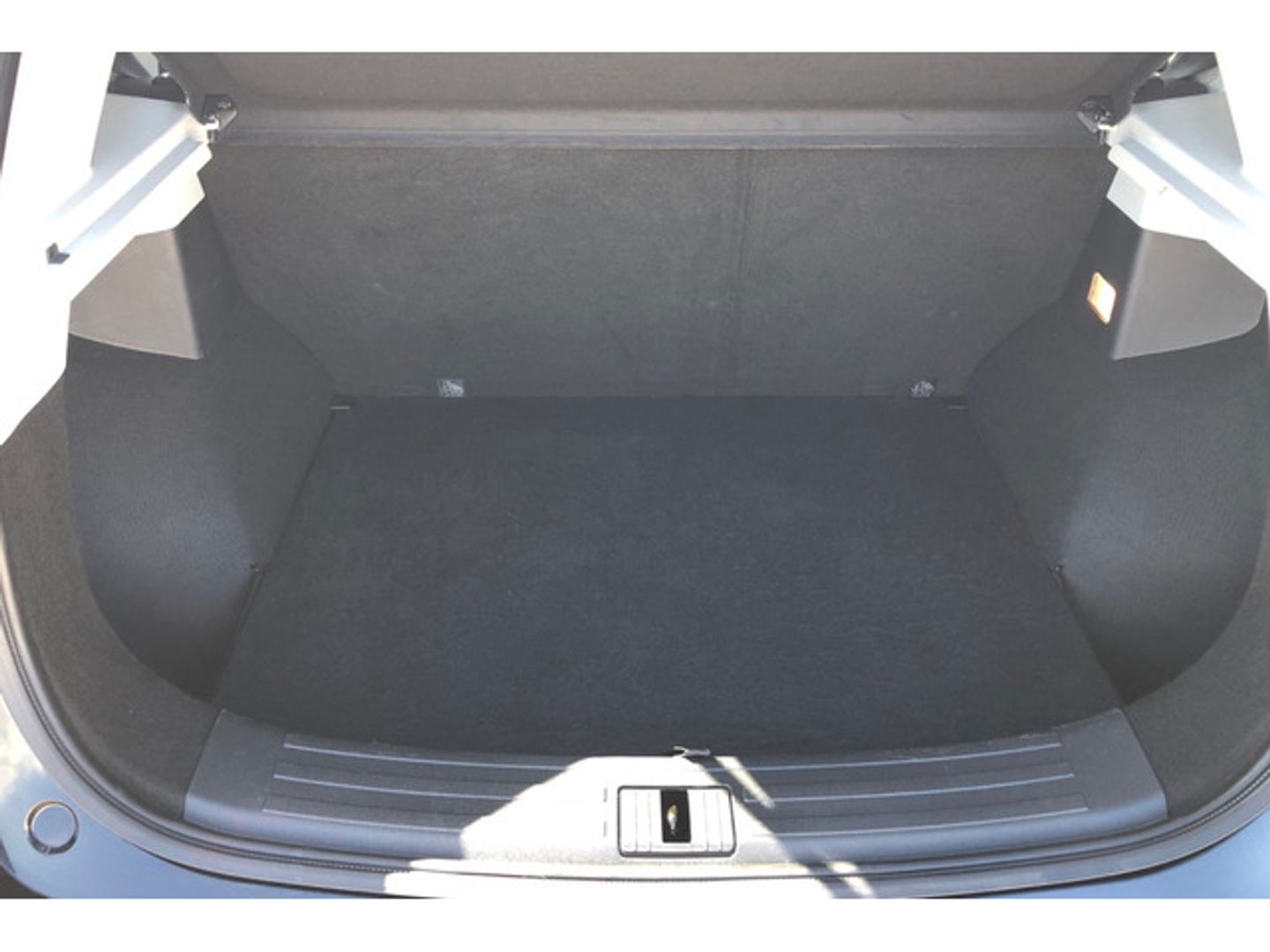 MG ZS 1.5 Luxury 78 kW (106 CV) Negro All Terrain / Pick-up