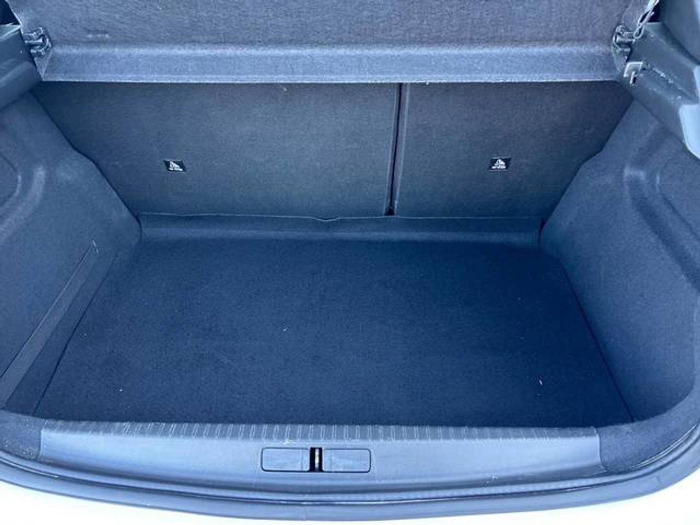 Peugeot 208 BlueHDi 100 Active Pack 75 kW (100 CV) Blanco Compact