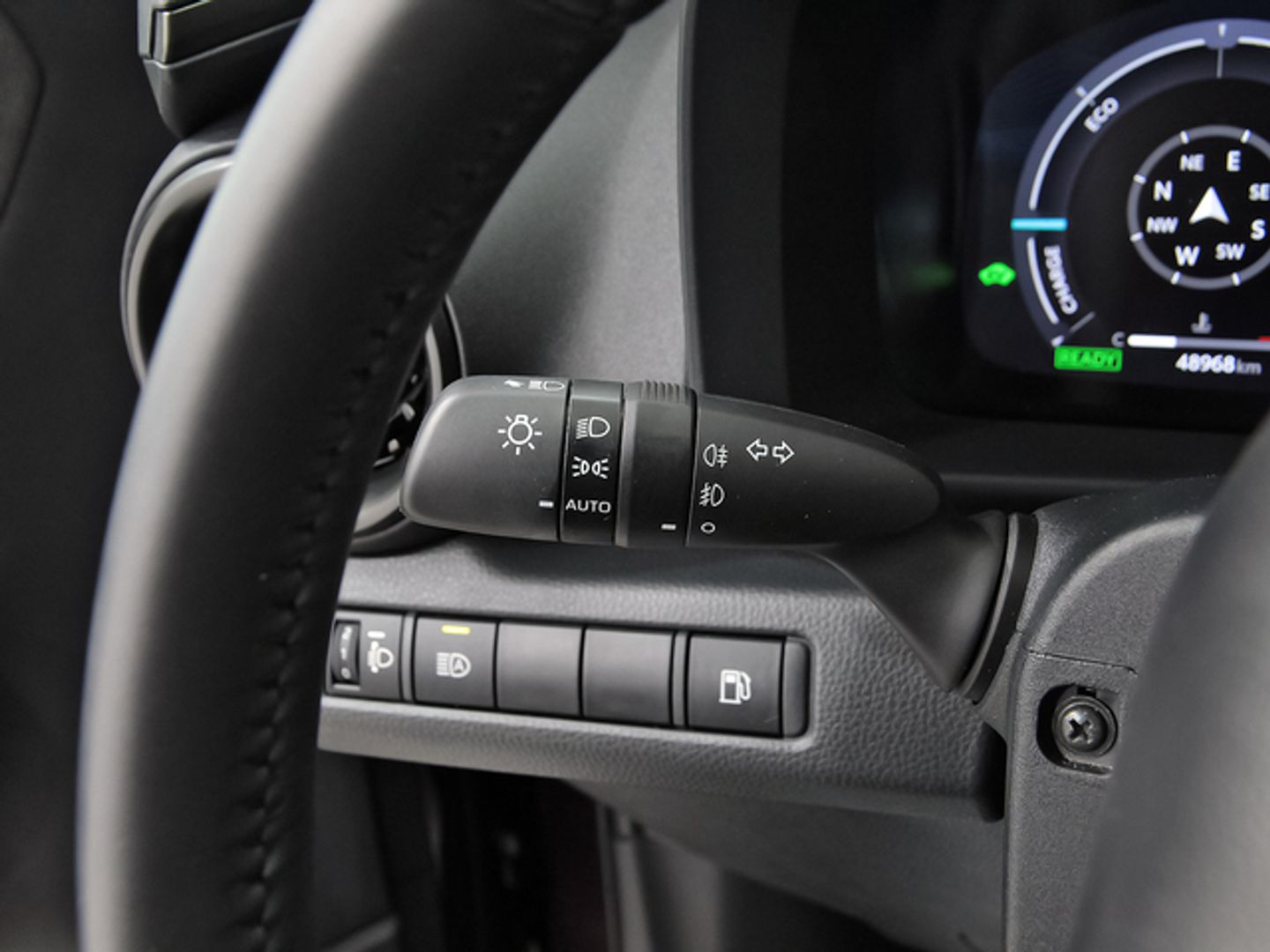 Toyota C-HR 140H Advance 103 kW (140 CV) Violeta SUV