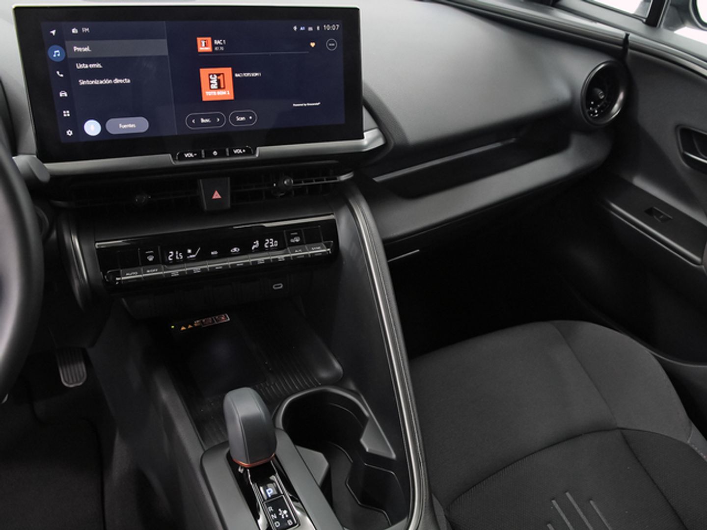 Toyota C-HR 140H Advance 103 kW (140 CV) Violeta SUV