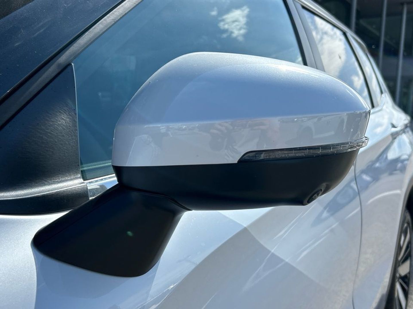 Mitsubishi Outlander 2.4 PHEV Kaiteki 4WD Auto 225 kW (306 CV) Blanco SUV