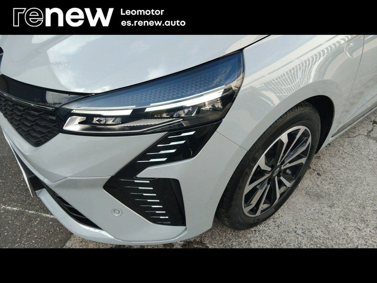 Renault Clio Techno TCe 66 kW (90 CV) Gris Sedan