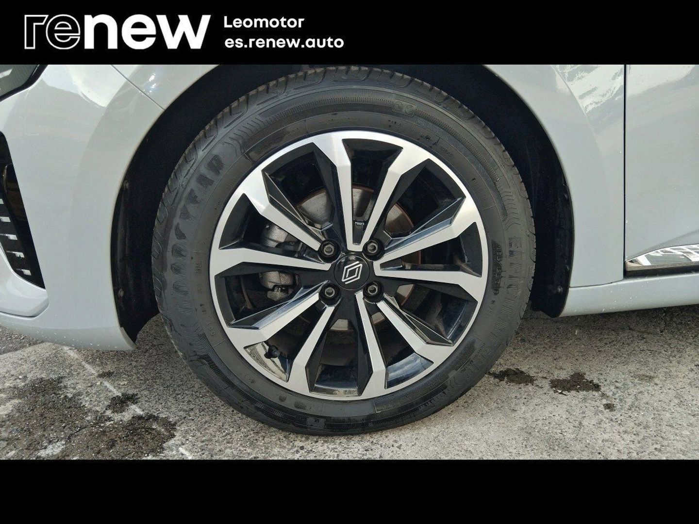 Renault Clio Techno TCe 66 kW (90 CV) Gris Sedan