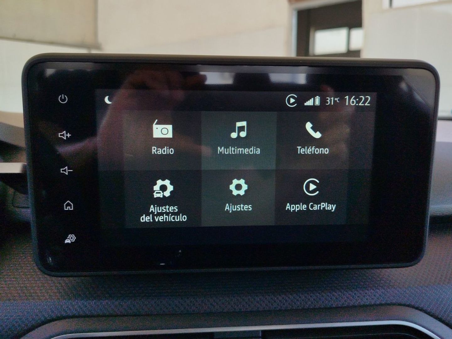 Dacia Sandero Essential ECO-G 74 kW (101 CV) Gris Compact