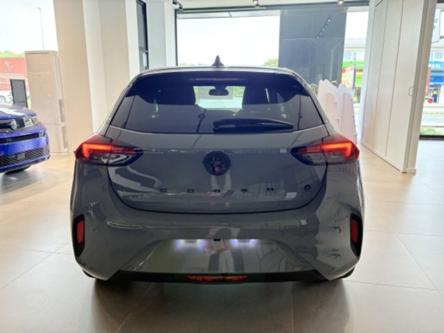 Opel Corsa Electric 51kWh GS Long Range 115 kW (156 CV) Gris Compact