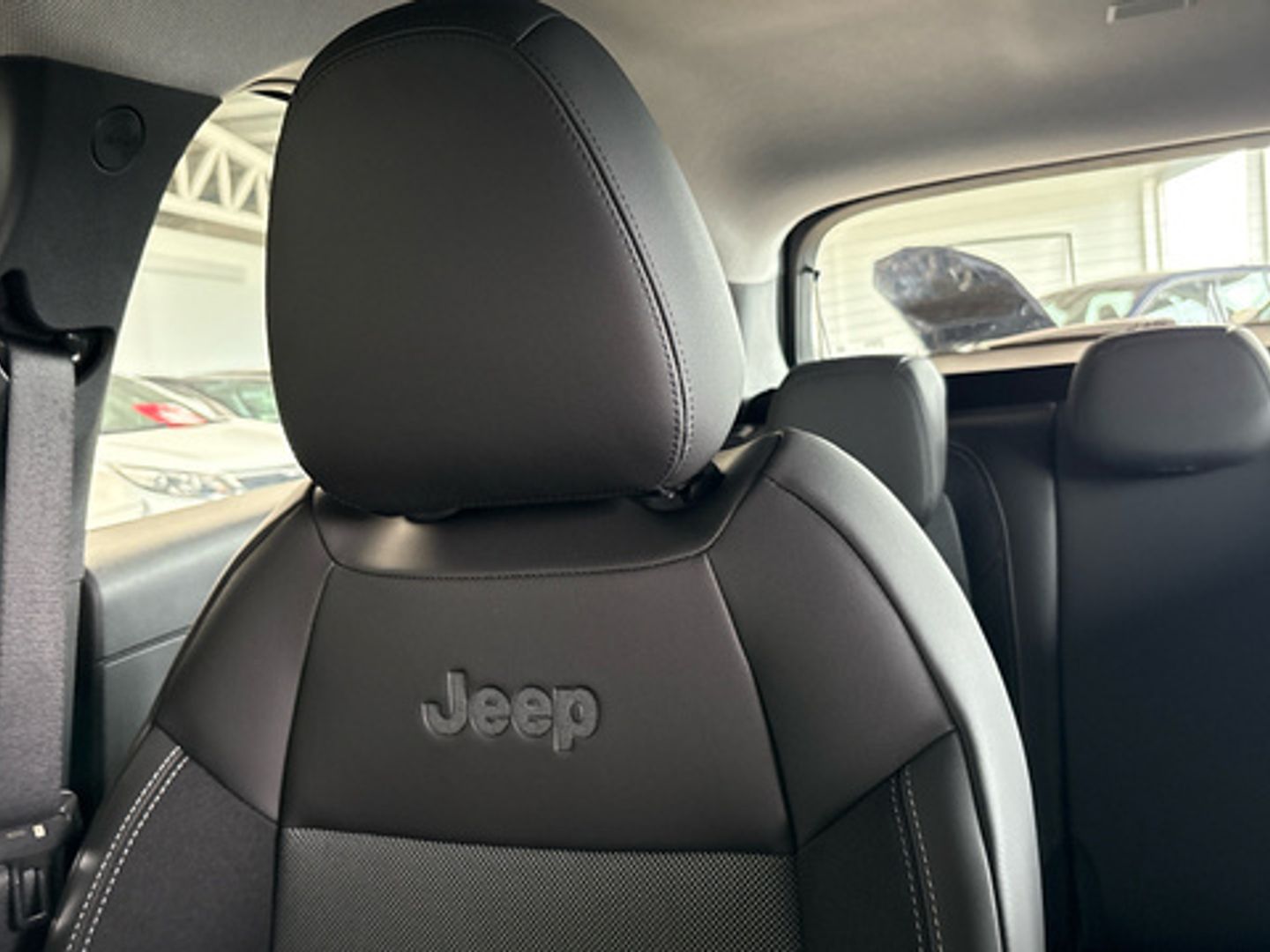 Jeep Avenger 1.2 G Altitude 74 kW (100 CV) Azul All Terrain / Pick-up