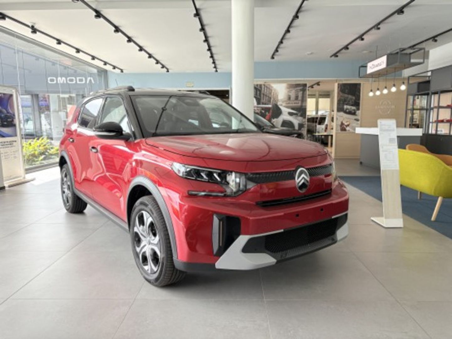 Citroen C3 Aircross PureTech 100 S&S Plus 74 kW (100 CV) Rojo SUV