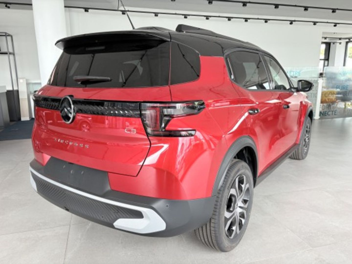 Citroen C3 Aircross PureTech 100 S&S Plus 74 kW (100 CV) Rojo SUV