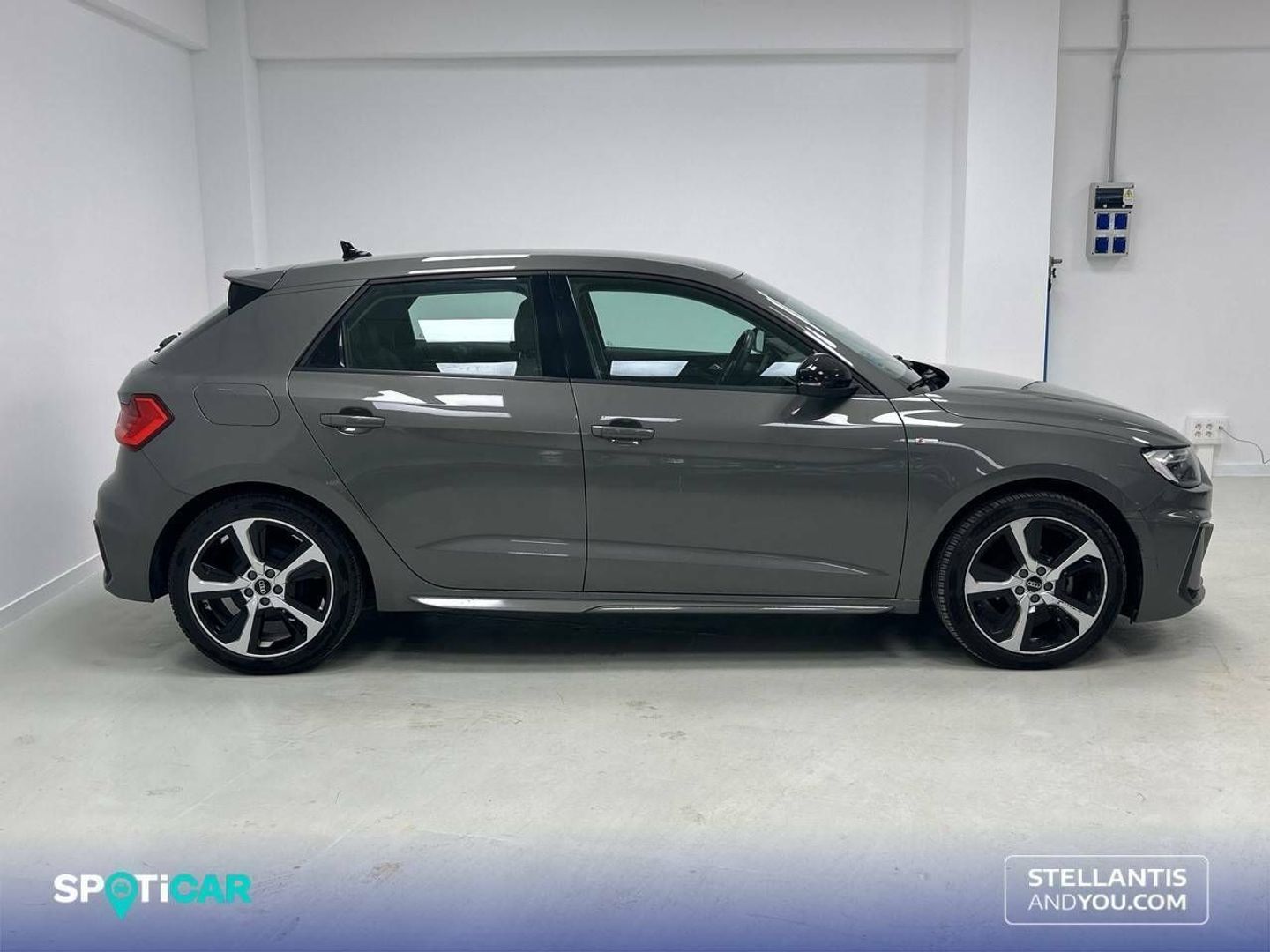 Audi A1 Sportback Adrenalin edition 25 TFSI 70 kW (95 CV) Gris Compact