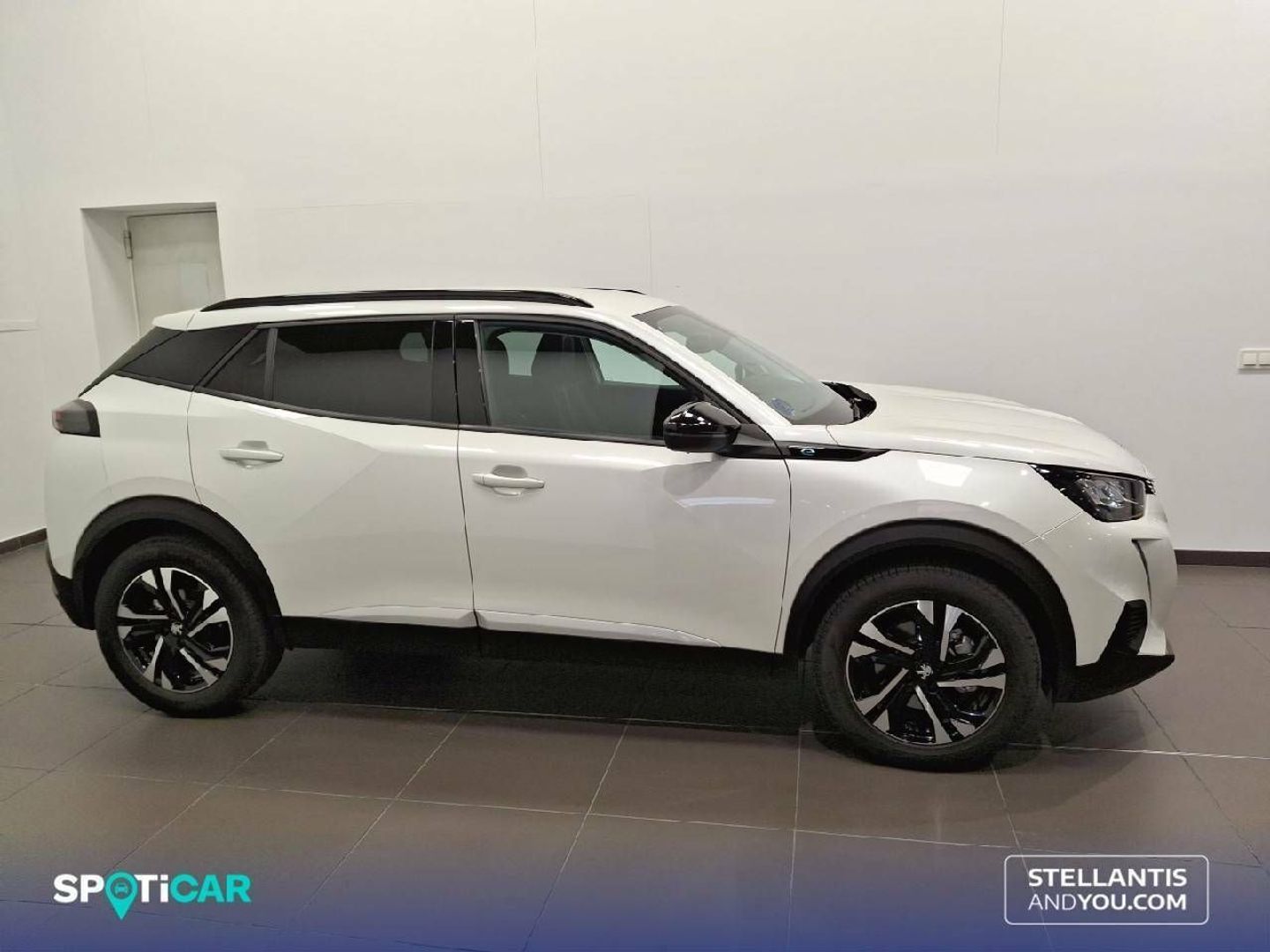 Peugeot e-2008 Eléctrico Allure Pack 100 kW (136 CV) Blanco SUV