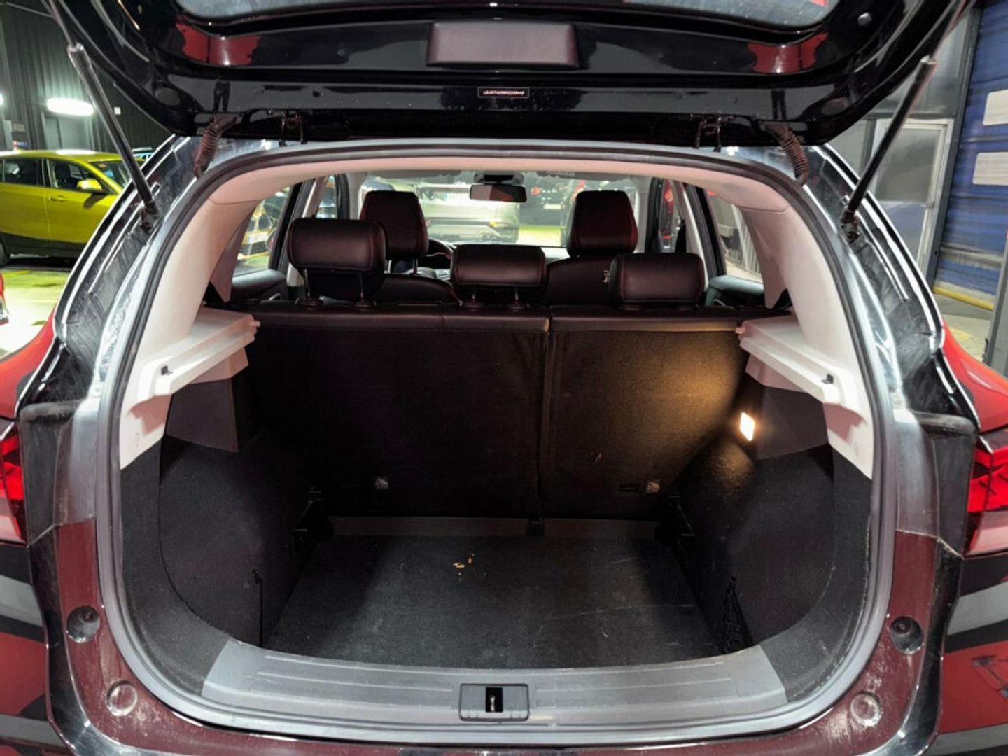 MG ZS 1.0T Luxury 82 kW (111 CV) Negro SUV