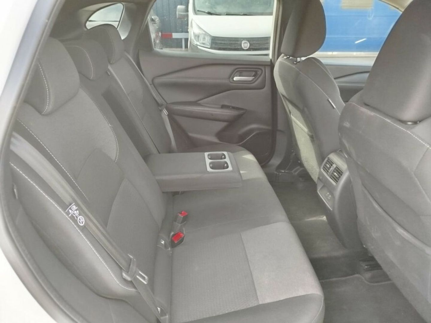 Nissan Qashqai DIG-T 140 mHEV N-Connecta 4x2 103 kW (140 CV) Blanco SUV