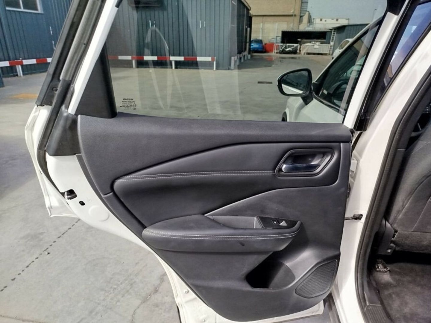 Nissan Qashqai DIG-T 140 mHEV N-Connecta 4x2 103 kW (140 CV) Blanco SUV