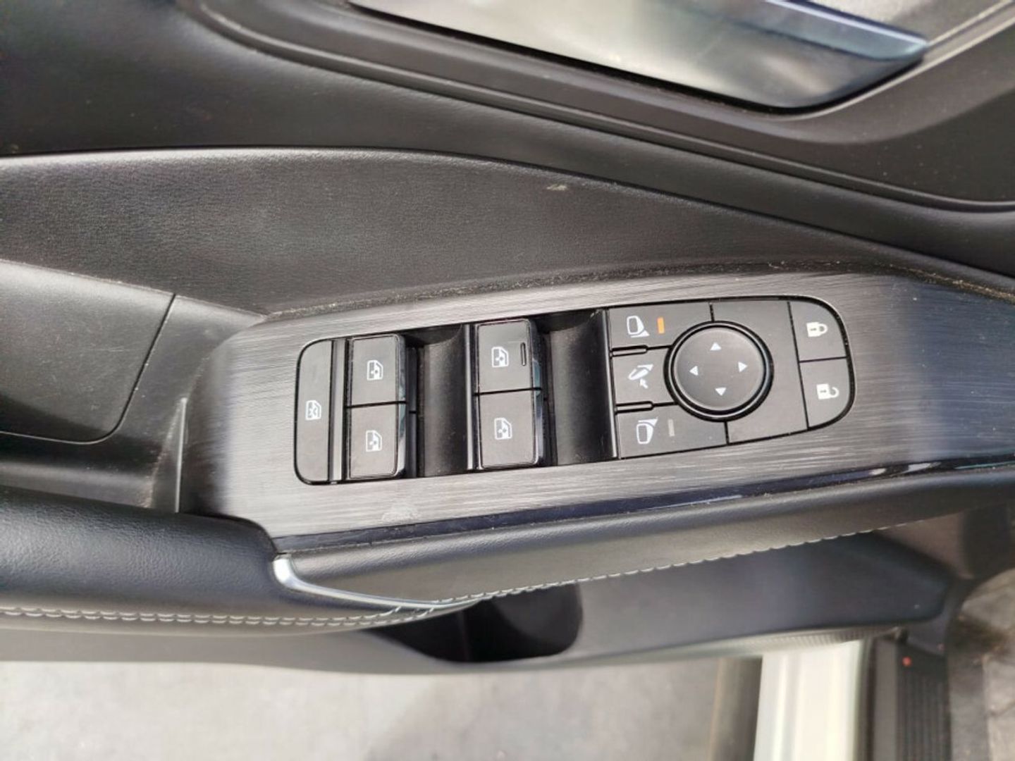 Nissan Qashqai DIG-T 140 mHEV N-Connecta 4x2 103 kW (140 CV) Blanco SUV