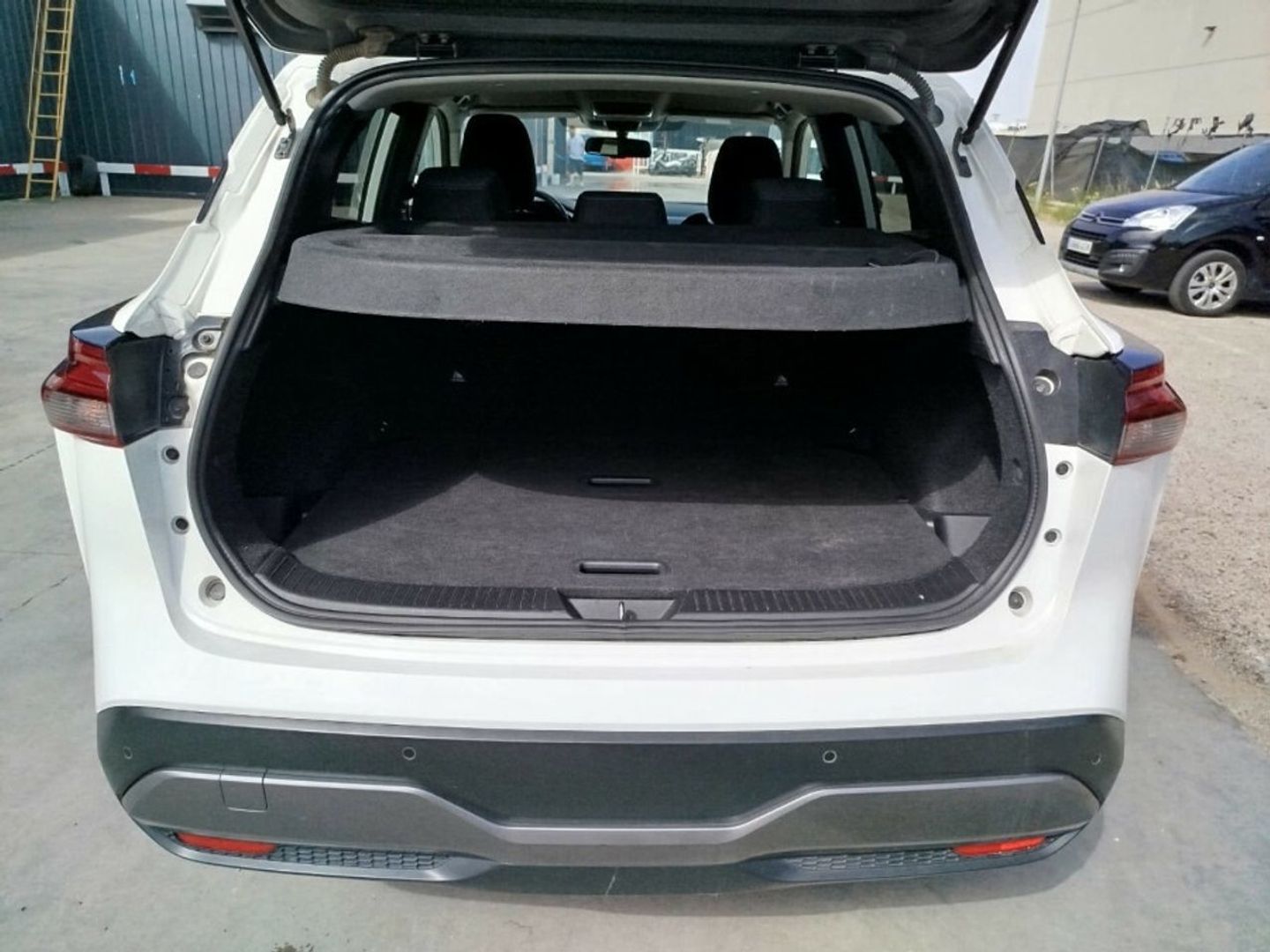Nissan Qashqai DIG-T 140 mHEV N-Connecta 4x2 103 kW (140 CV) Blanco SUV