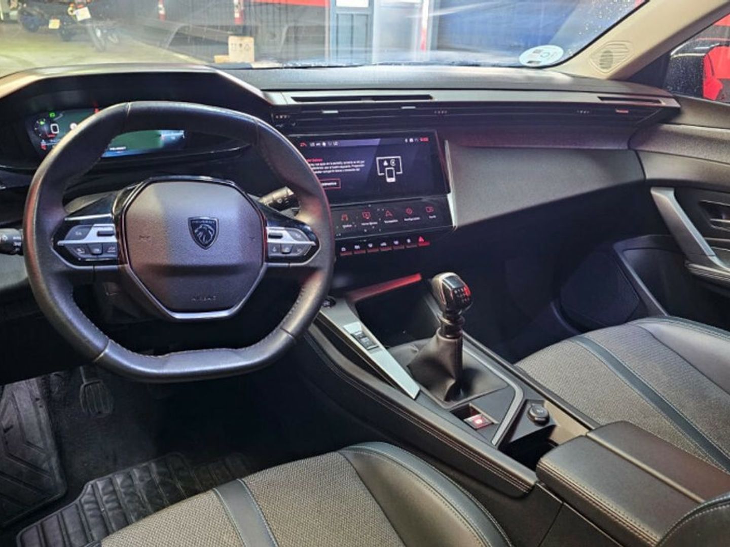 Peugeot 308 PureTech 130 Allure 96 kW (130 CV) Negro Compact