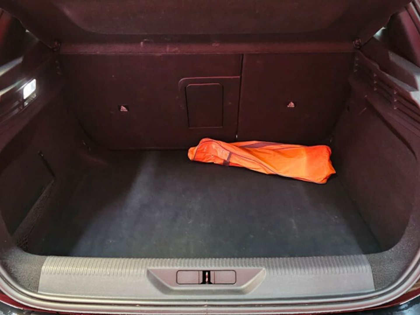 Peugeot 308 PureTech 130 Allure 96 kW (130 CV) Negro Compact