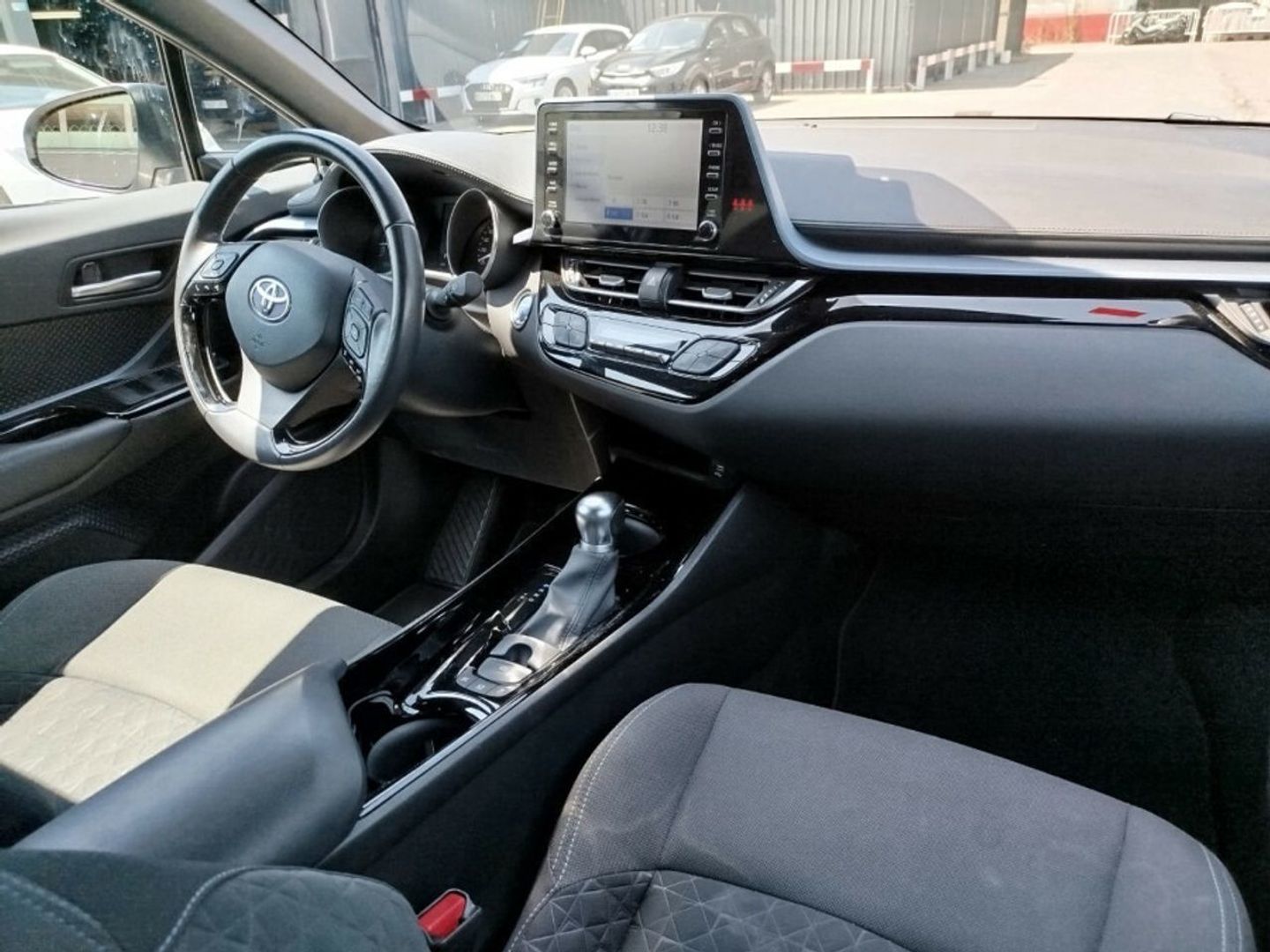 Toyota C-HR 180H Advance 135 kW (184 CV) Gris SUV