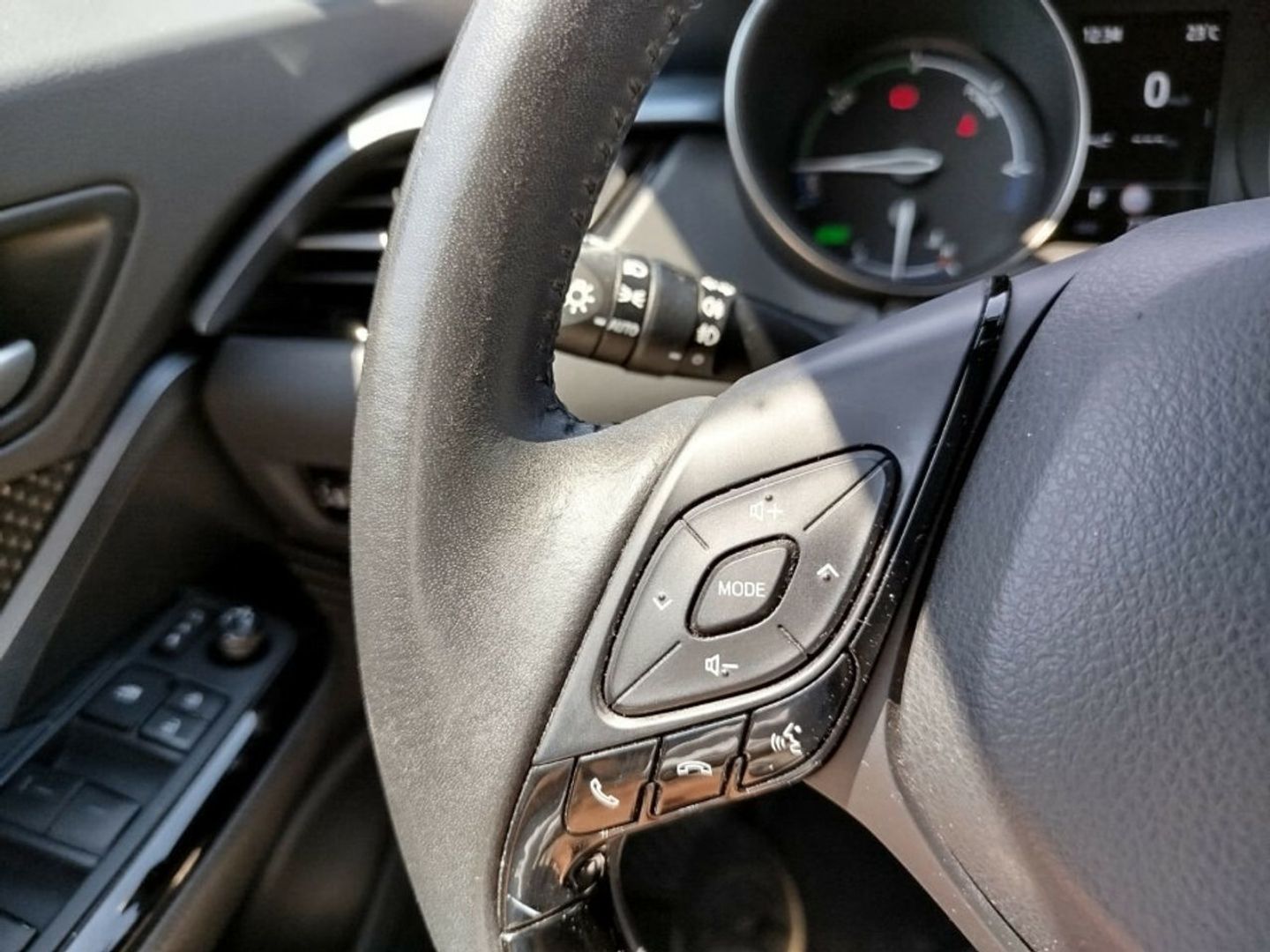 Toyota C-HR 180H Advance 135 kW (184 CV) Gris SUV