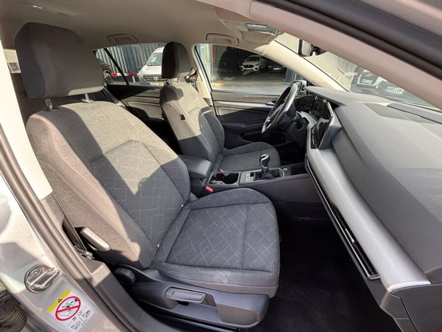 Volkswagen Golf Life 1.0 TSI 81 kW (110 CV) Gris Plata Compact