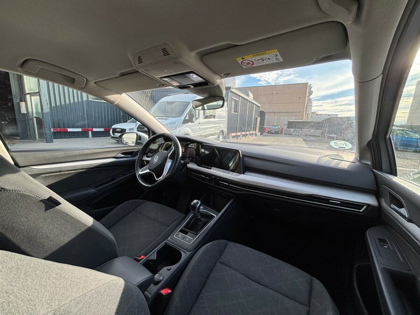 Volkswagen Golf Life 1.0 TSI 81 kW (110 CV) Gris Plata Compact