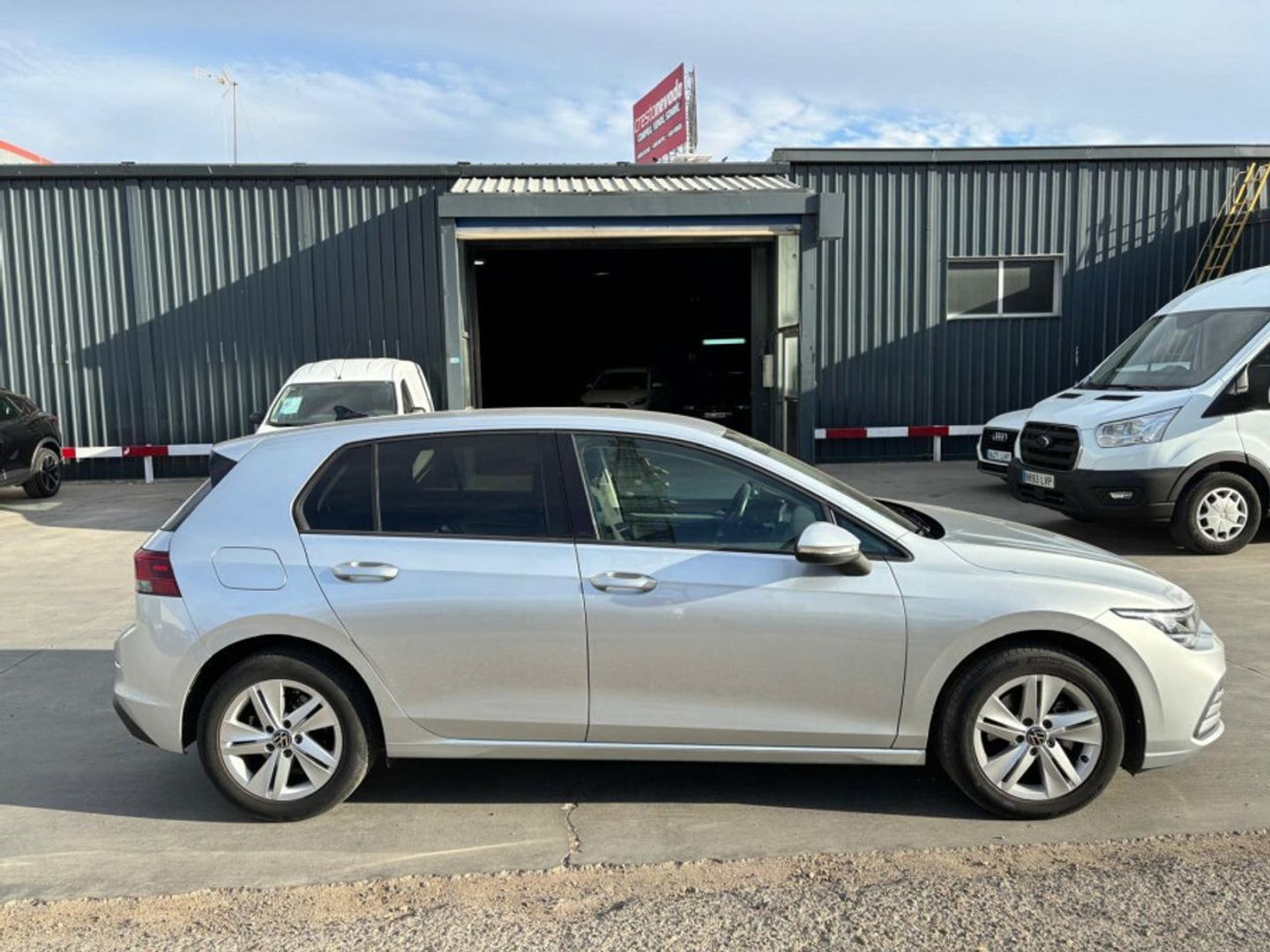 Volkswagen Golf Life 1.0 TSI 81 kW (110 CV) Gris Plata Compact
