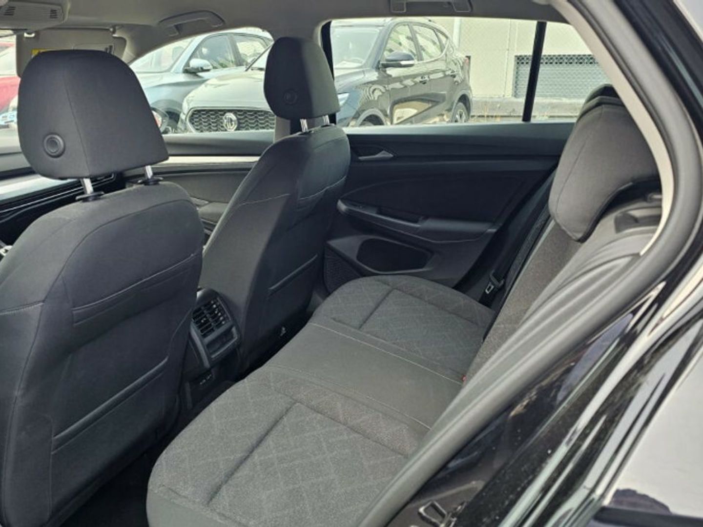 Volkswagen Golf Life 1.5 TSI 96 kW (130 CV) Negro Compact