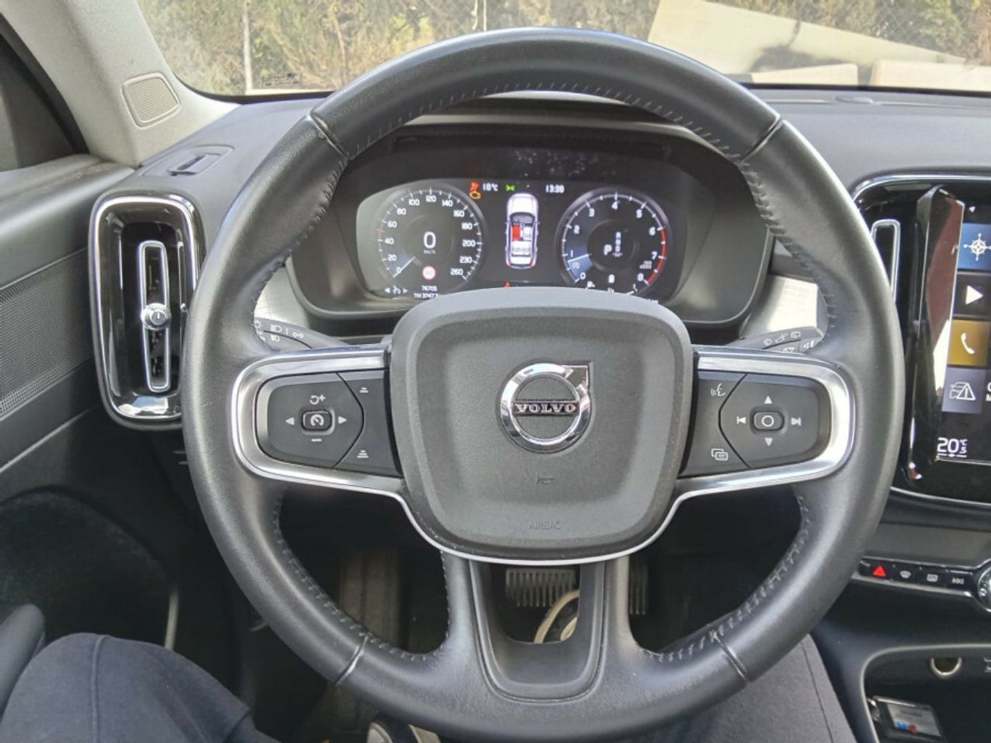 Volvo XC40 B4 G Momentum Pro AWD Auto 145 kW (197 CV) Negro SUV