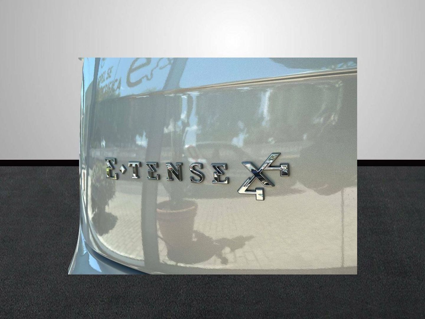 DS DS7 Crossback Plug-In Hybrid Antoine De Saint Exupery AWD 221 kW (301 CV) Gris All Terrain / Pick-up