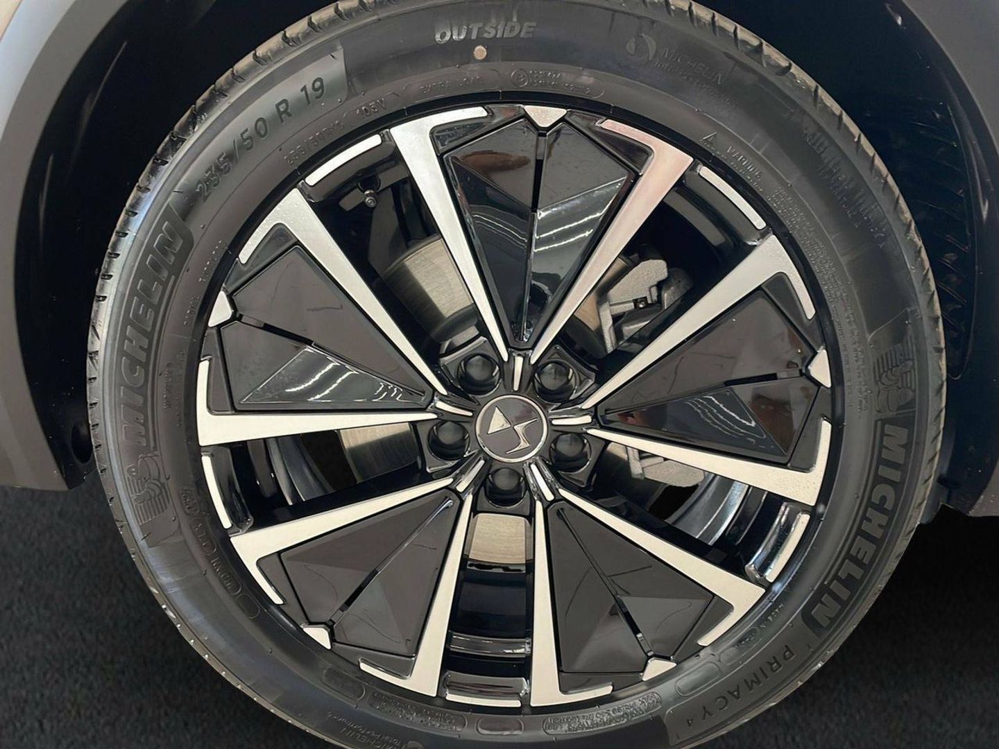 DS DS7 Crossback Plug-In Hybrid Antoine De Saint Exupery AWD 221 kW (301 CV) Gris All Terrain / Pick-up