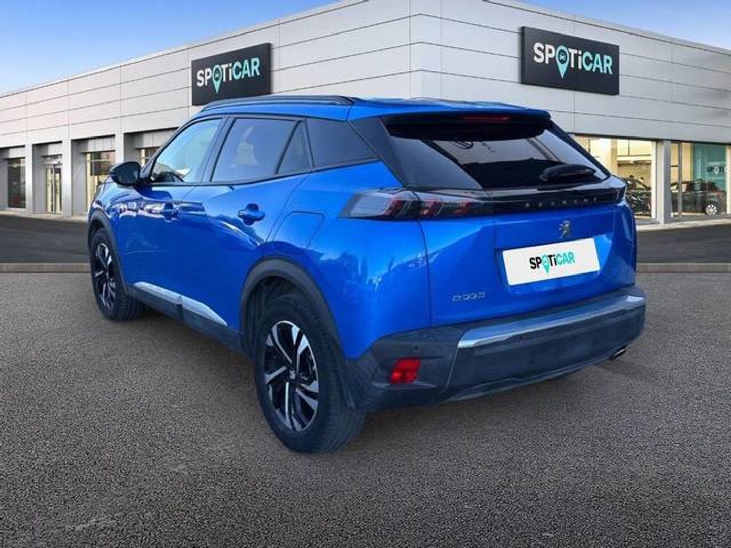 Peugeot 2008 BlueHDi 130 S&S Allure Pack EAT8 96 kW (130 CV) Azul All Terrain / Pick-up