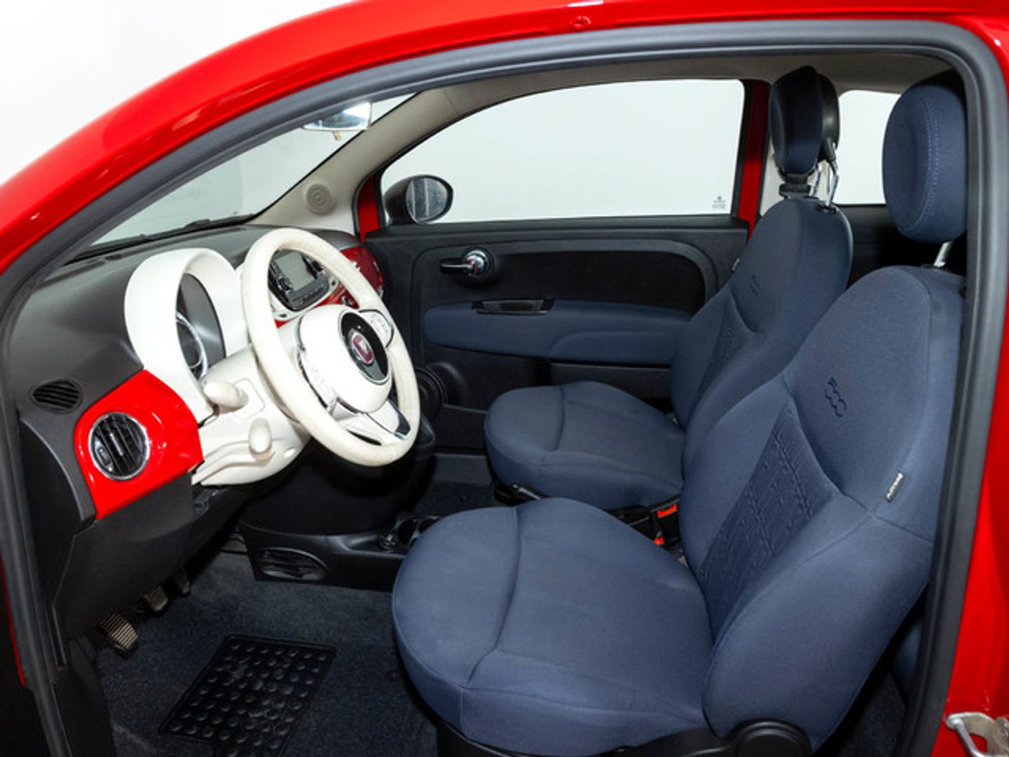 Fiat 500 1.0 Hybrid Cult 51 kW (70 CV) Rojo Compact