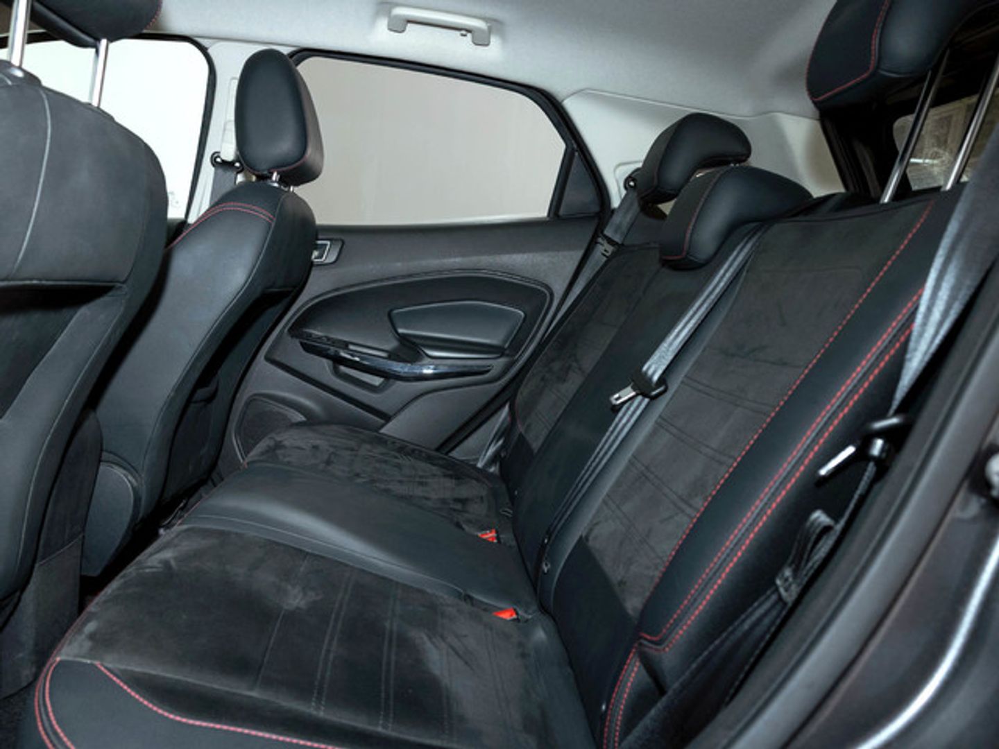 Ford EcoSport 1.0T EcoBoost S&S ST Line 92 kW (125 CV) Gris SUV