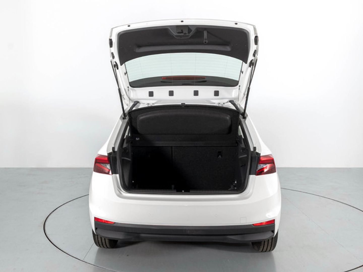 Skoda Fabia 1.0 MPI Ambition 59 kW (80 CV) Blanco Compact