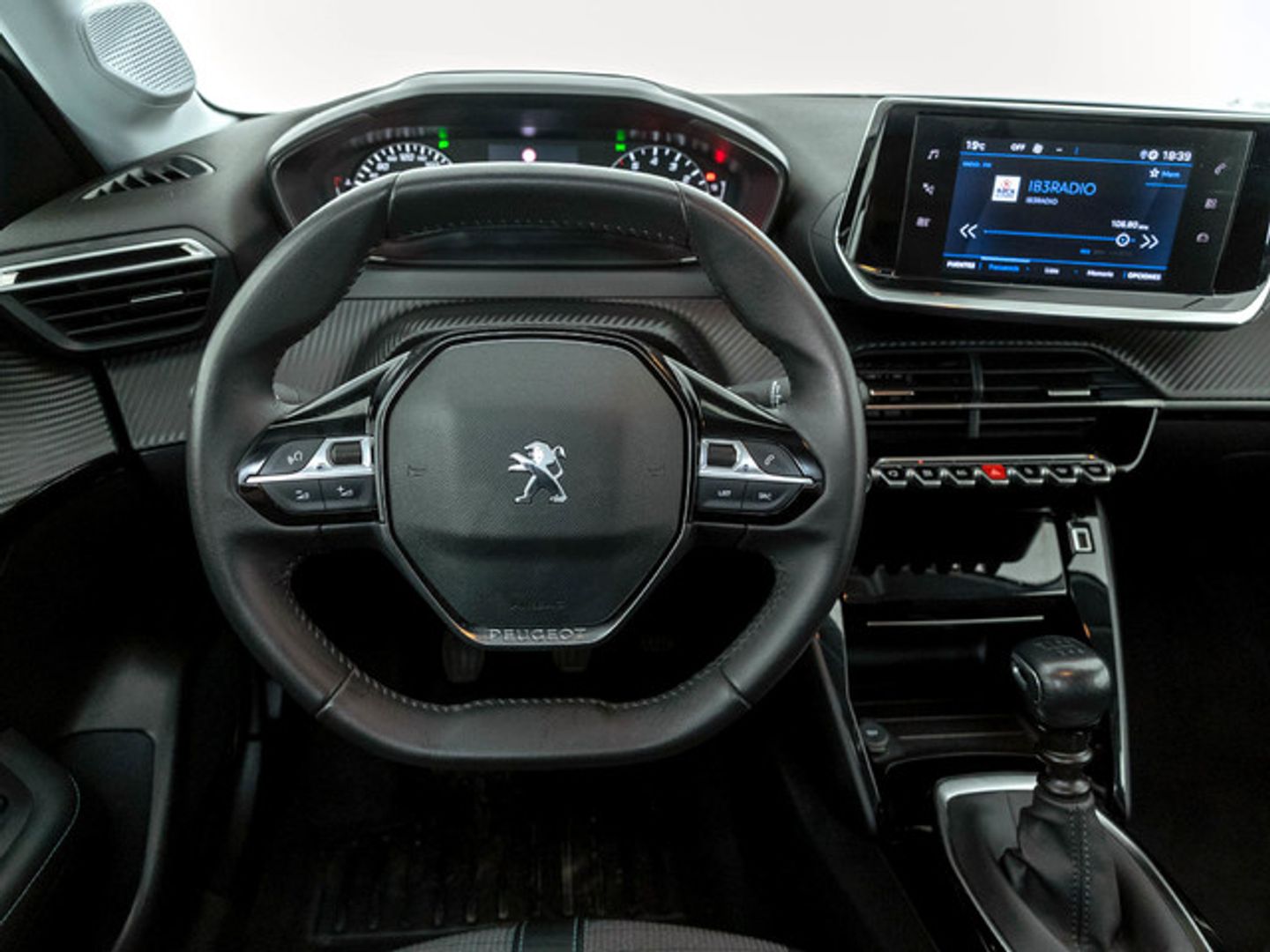 Peugeot 208 PureTech 100 Allure 75 kW (100 CV) Negro Compact