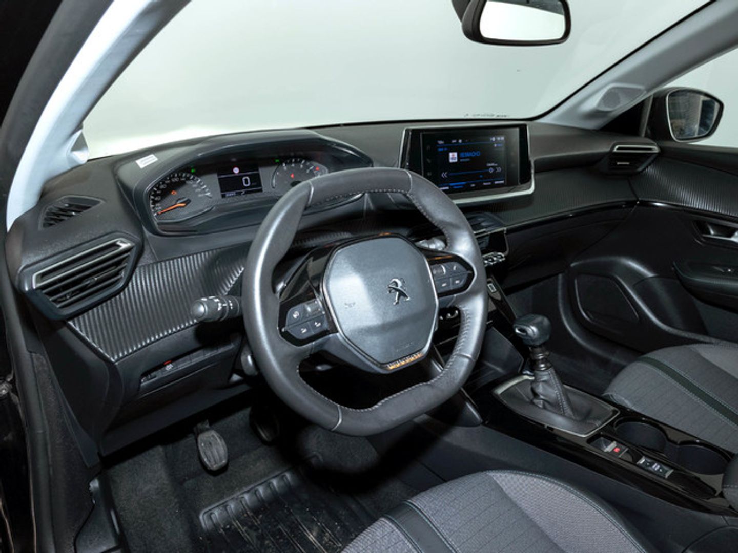 Peugeot 208 PureTech 100 Allure 75 kW (100 CV) Negro Compact