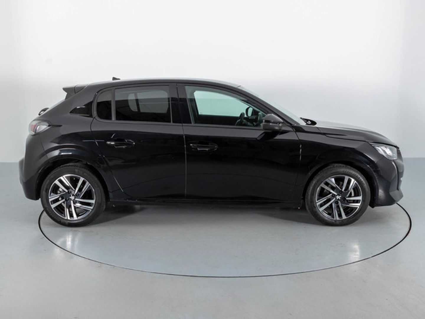 Peugeot 208 PureTech 100 Allure 75 kW (100 CV) Negro Compact