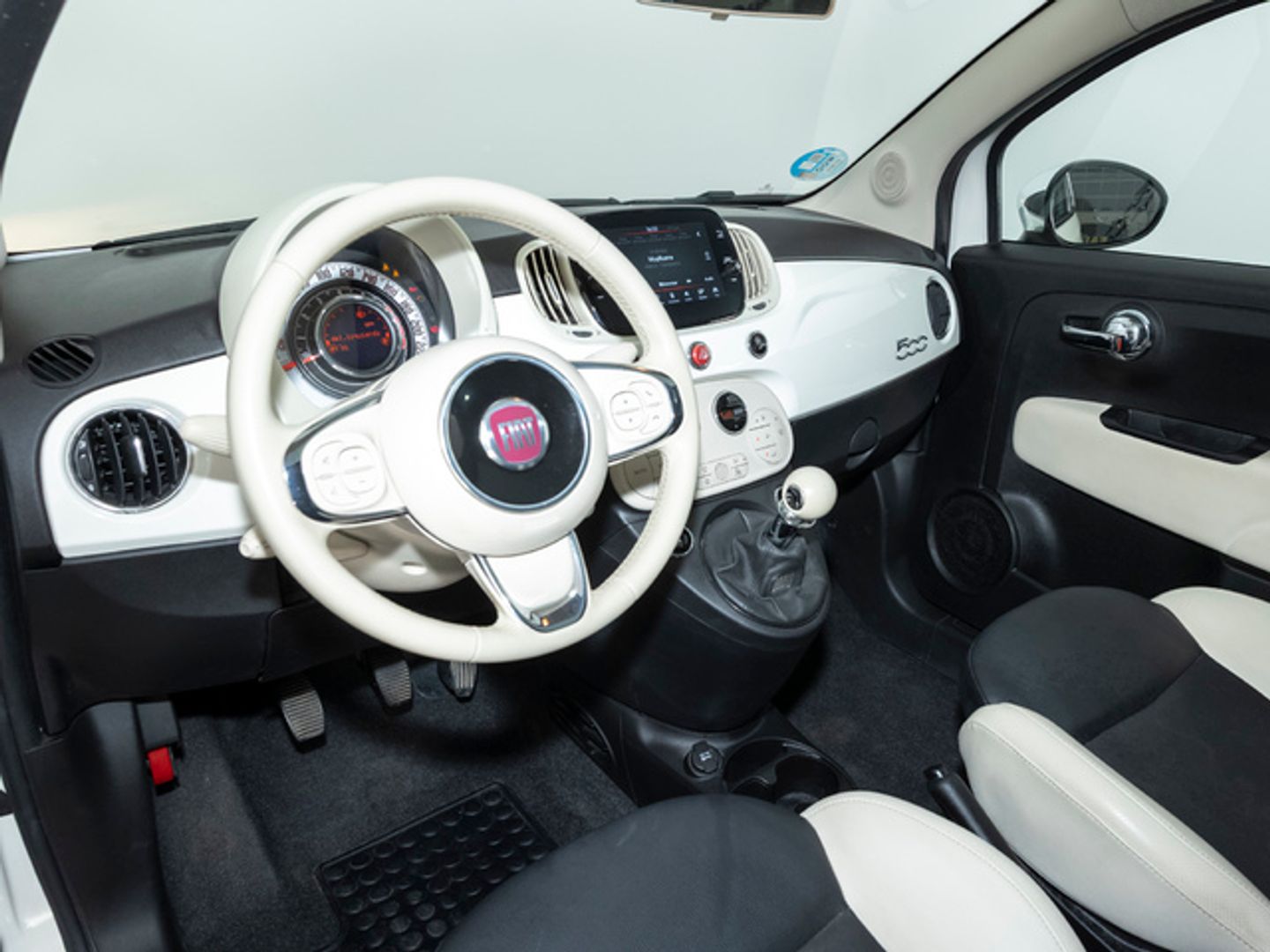 Fiat 500 1.0 Hybrid Dolcevita 51 kW (70 CV) Blanco Compact