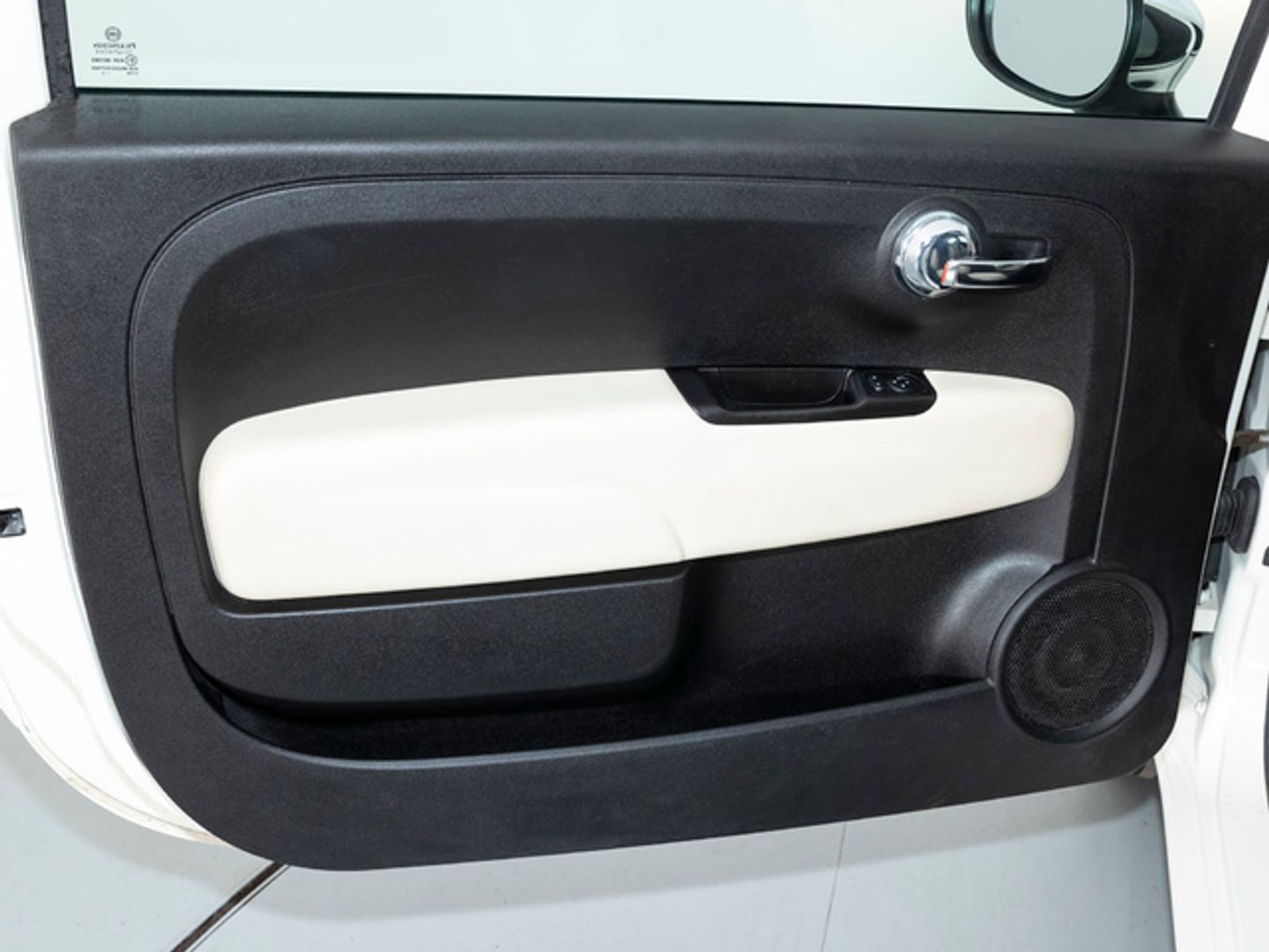 Fiat 500 1.0 Hybrid Dolcevita 51 kW (70 CV) Blanco Compact