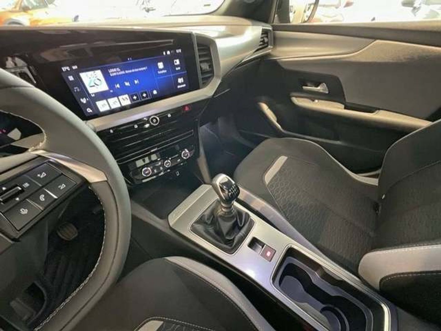 Opel Mokka 1.2 T Edition 74 kW (100 CV) Negro All Terrain / Pick-up